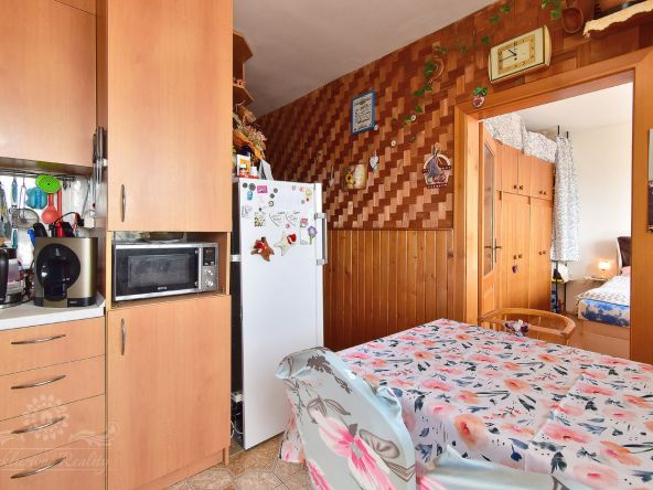 Na predaj byt s 3-mi nepriechodnými izbami a presklenou loggiou Poprad / Juh 3