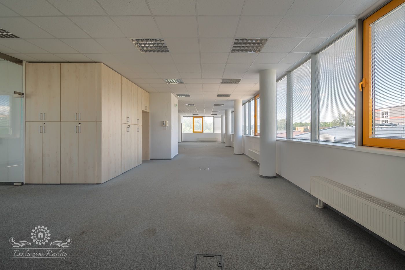 Na prenájom kancelaria 150m2 Poprad centrum, parkovacie miesto
