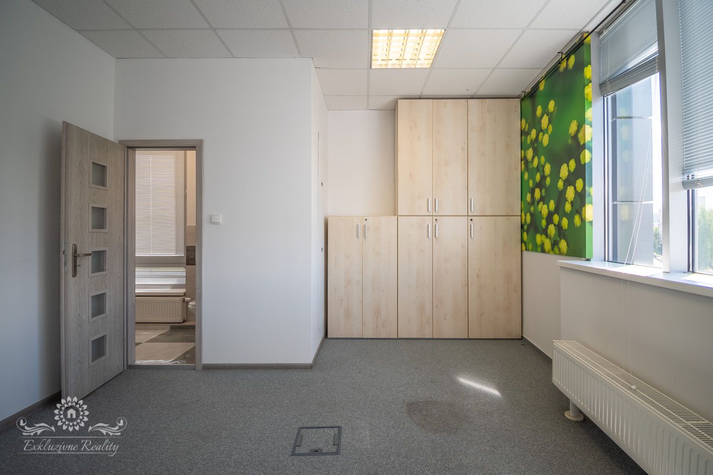 Na prenájom kancelaria 150m2 Poprad centrum, parkovacie miesto