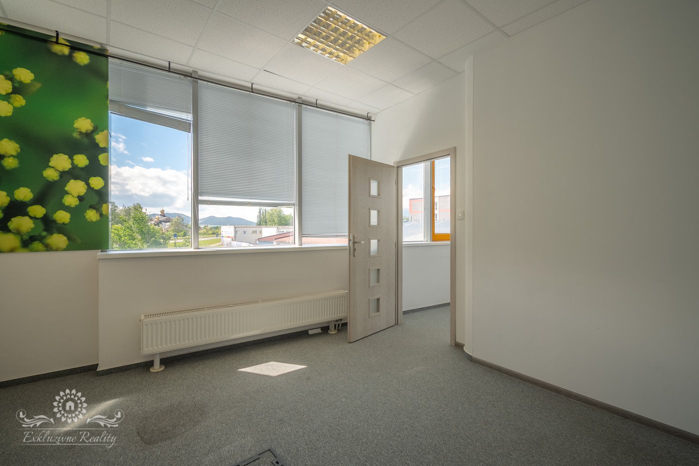 Na prenájom kancelaria 150m2 Poprad centrum, parkovacie miesto