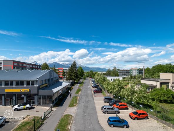Na prenájom kancelaria 150m2 Poprad centrum, parkovacie miesto