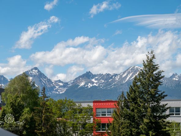 Na prenájom kancelaria 150m2 Poprad centrum, parkovacie miesto