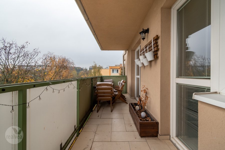 Na predaj moderný 3 izbový byt s 2 balkónmi a garážovým státím v Košiciach - Terasa