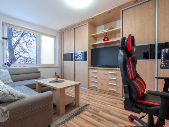 2 izbový byt s množstvom úložných priestorov, Poprad / Starý Juh