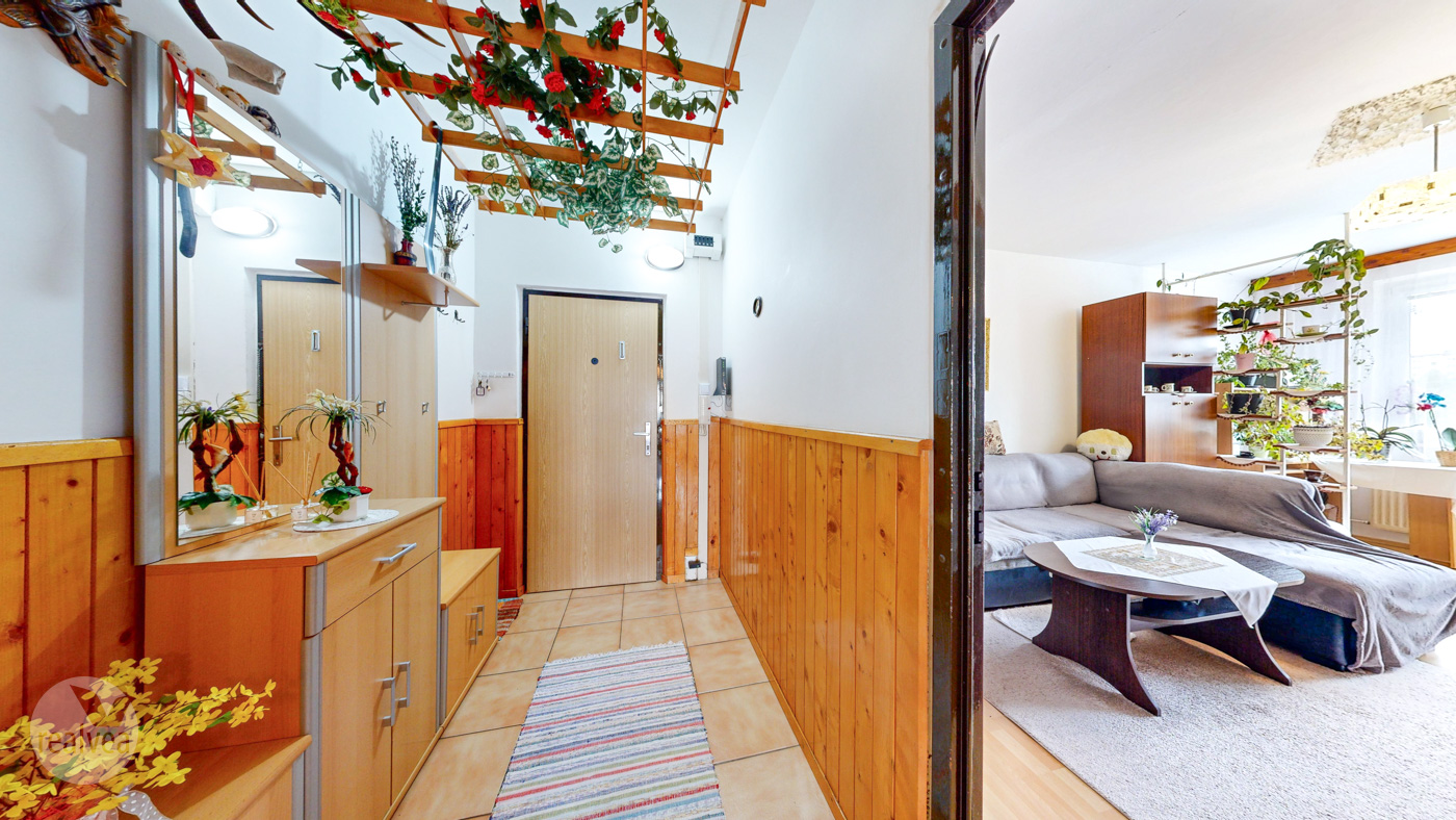 Na predaj priestranný 3 izbový byt s loggiou, Poprad Nový Juh