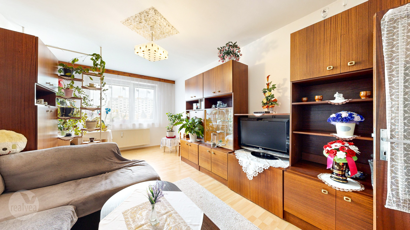 Na predaj priestranný 3 izbový byt s loggiou, Poprad Nový Juh