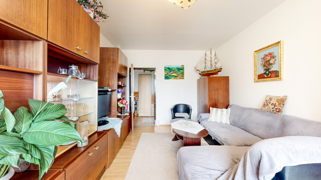 Na predaj priestranný 3 izbový byt s loggiou, Poprad Nový Juh