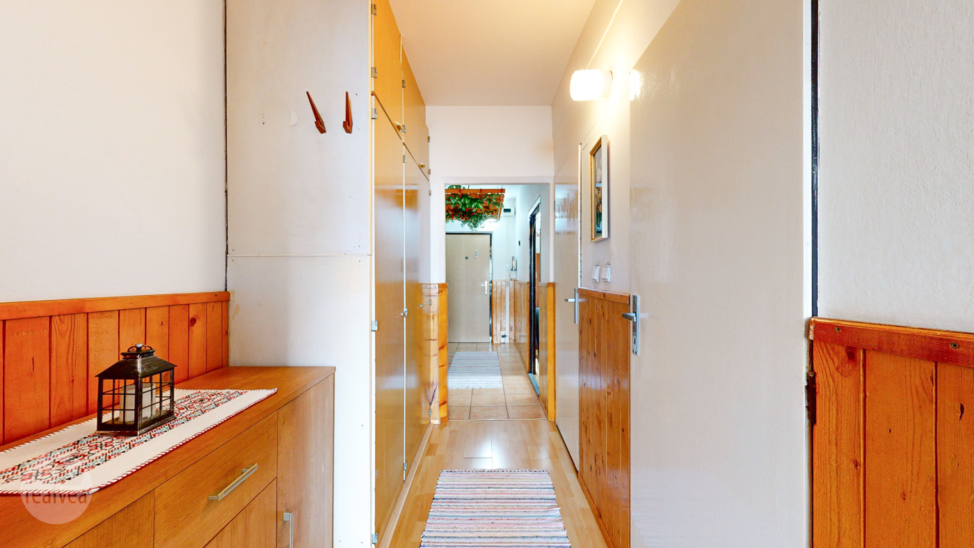 Na predaj priestranný 3 izbový byt s loggiou, Poprad Nový Juh