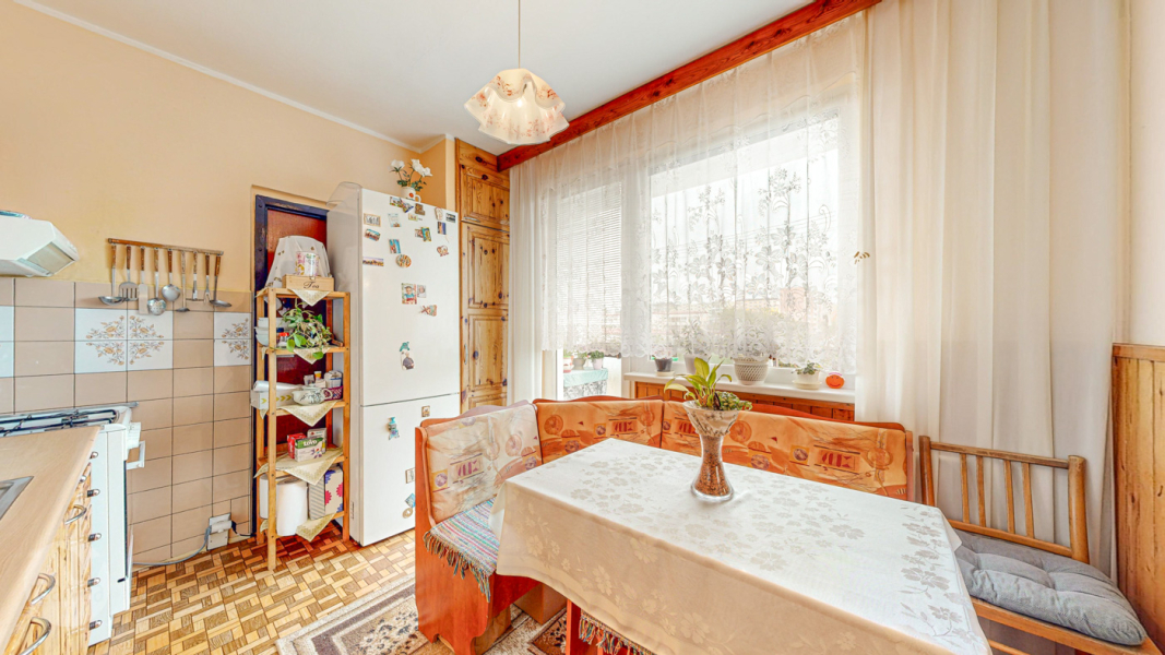 Na predaj priestranný 3 izbový byt s loggiou, Poprad Nový Juh