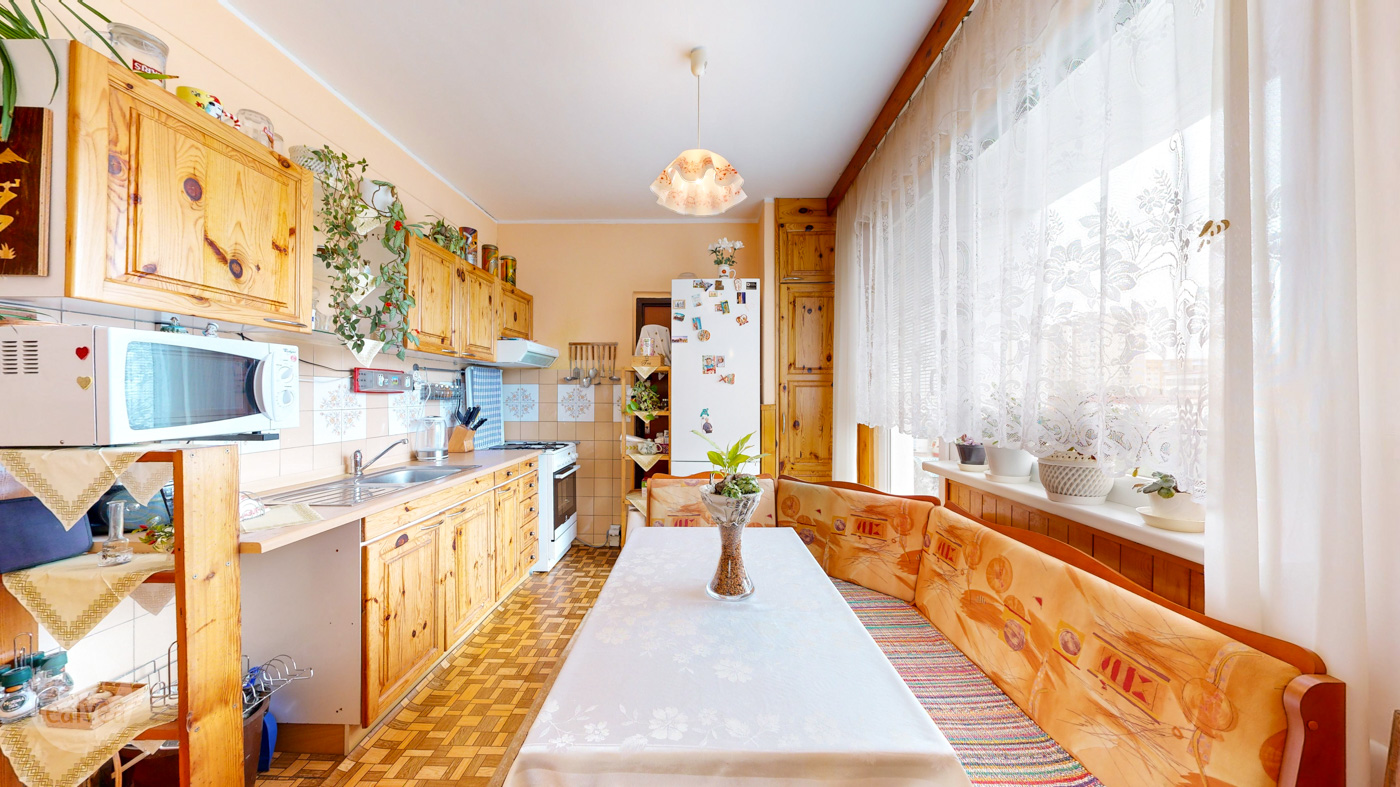 Na predaj priestranný 3 izbový byt s loggiou, Poprad Nový Juh