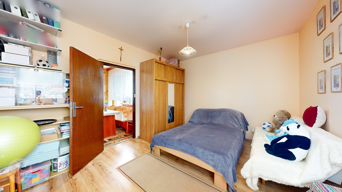 Na predaj priestranný 3 izbový byt s loggiou, Poprad Nový Juh