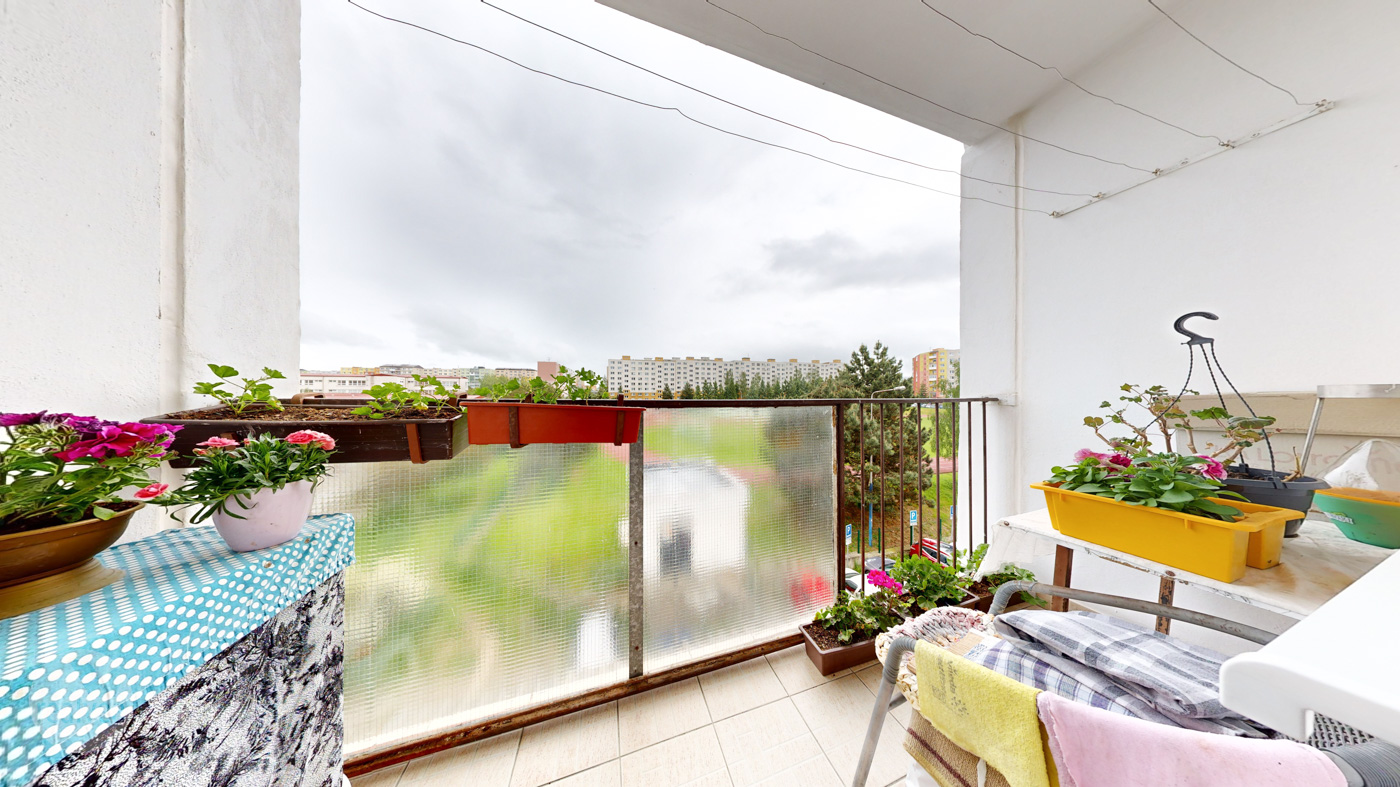 Na predaj priestranný 3 izbový byt s loggiou, Poprad Nový Juh