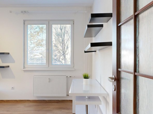 Na predaj 2 izbový byt vhodný ako investícia, blízko centra, Žilina