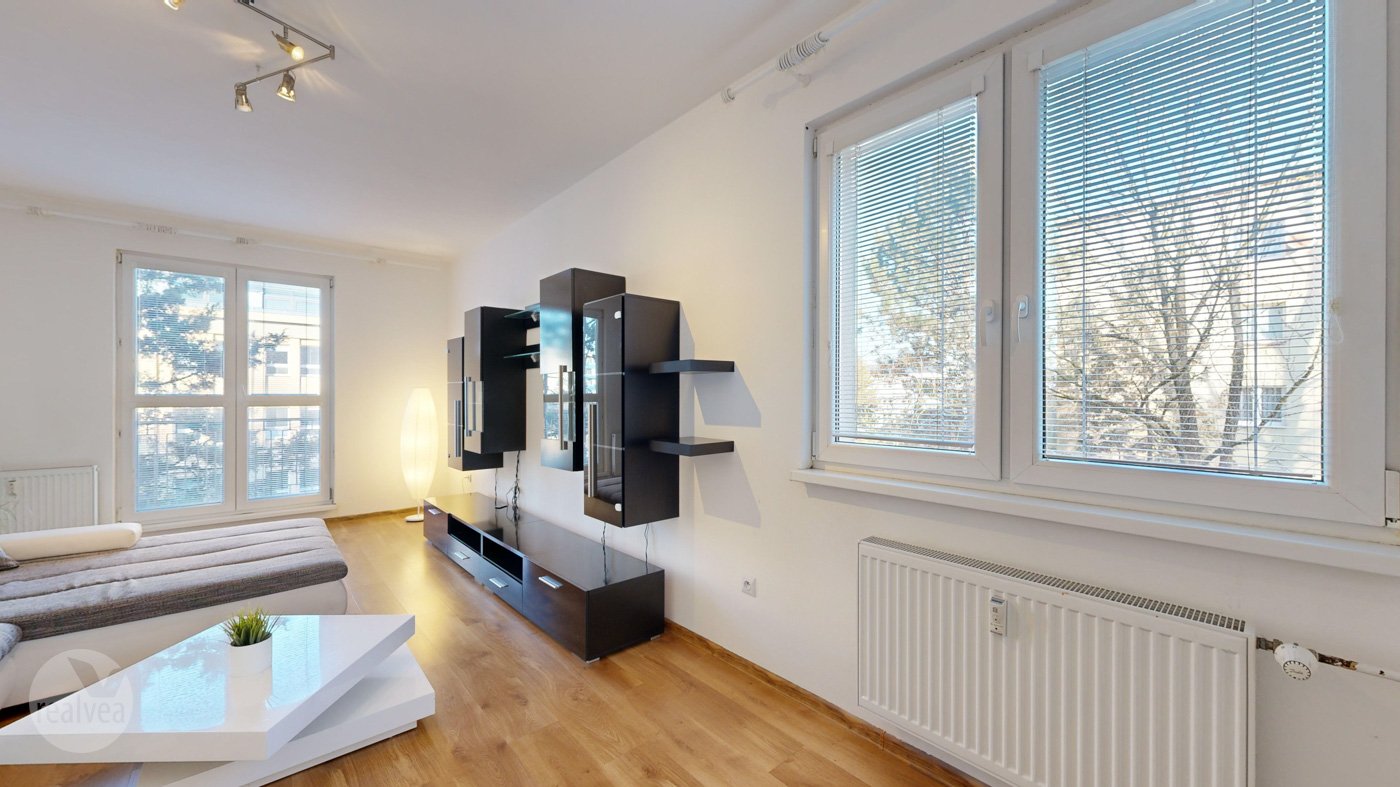 Na predaj 2 izbový byt vhodný ako investícia, blízko centra, Žilina