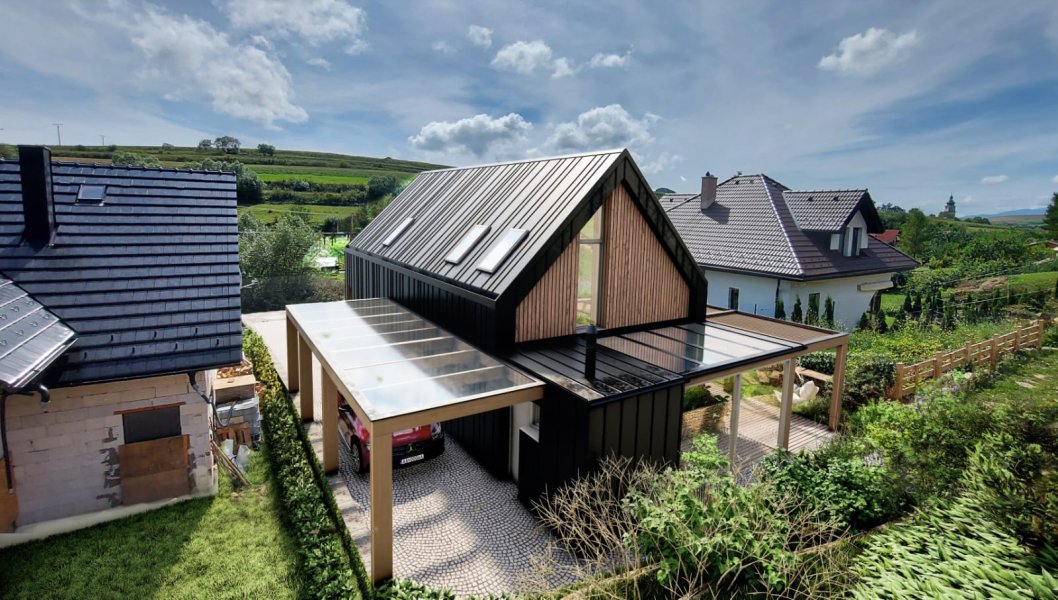 Projekt domu so stavebným povolením a pozemkom so základovou doskou - Ľubica