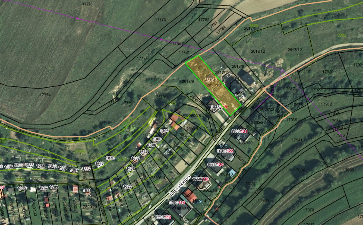 Na predaj stavebný pozemok so základovou doskou a moderným domčekom - Ľubica, Kežmarok