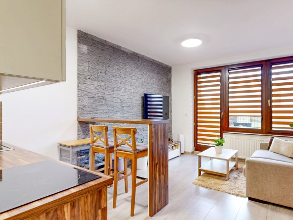 Na predaj apartmán s predzáhradkou a výhľadom na Tatry - Veľká Lomnica