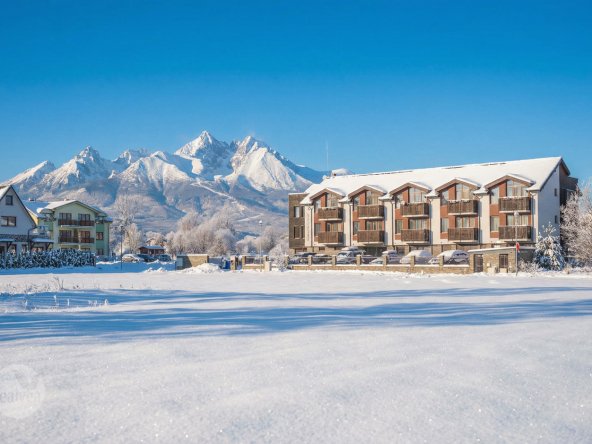 Na predaj apartmán s predzáhradkou a výhľadom na Tatry - Veľká Lomnica