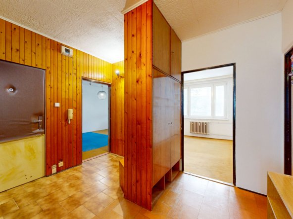 Na predaj 3 izbový byt v pôvodnom stave, Poprad / Starý Juh