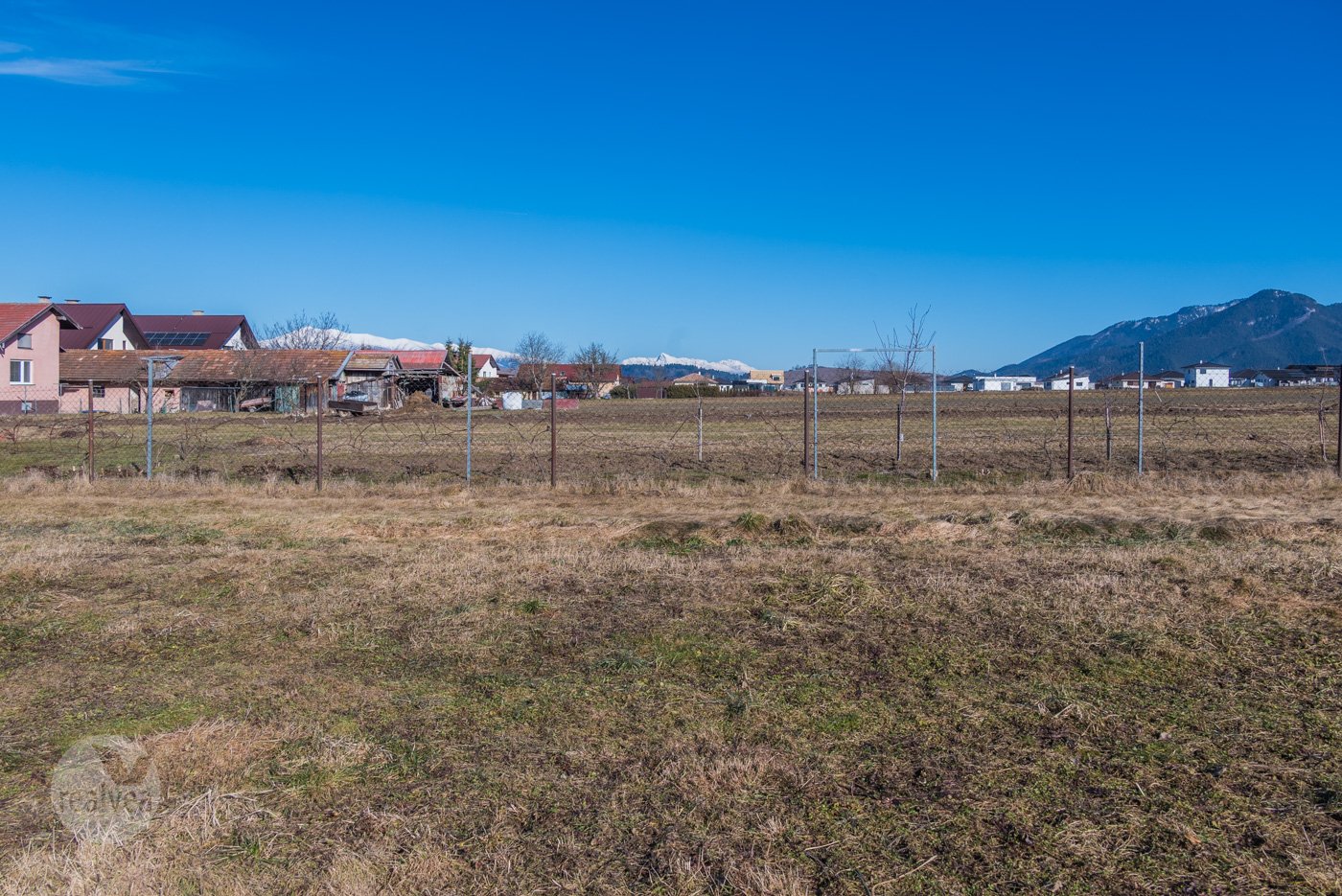 Na predaj rodinný dom v pôvodnom stave s veľkou záhradou - Dúbrava, Liptov