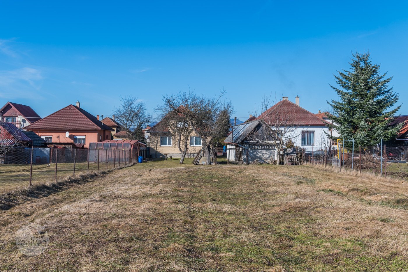 Na predaj rodinný dom v pôvodnom stave s veľkou záhradou - Dúbrava, Liptov