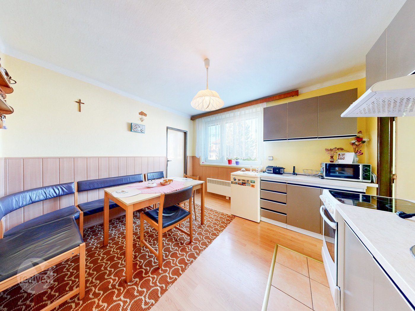 Na predaj rodinný dom v pôvodnom stave s veľkou záhradou - Dúbrava, Liptov