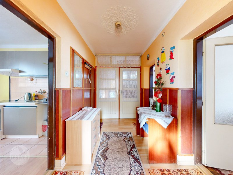 Na predaj rodinný dom v pôvodnom stave s veľkou záhradou - Dúbrava, Liptov