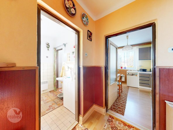 Na predaj rodinný dom v pôvodnom stave s veľkou záhradou - Dúbrava, Liptov