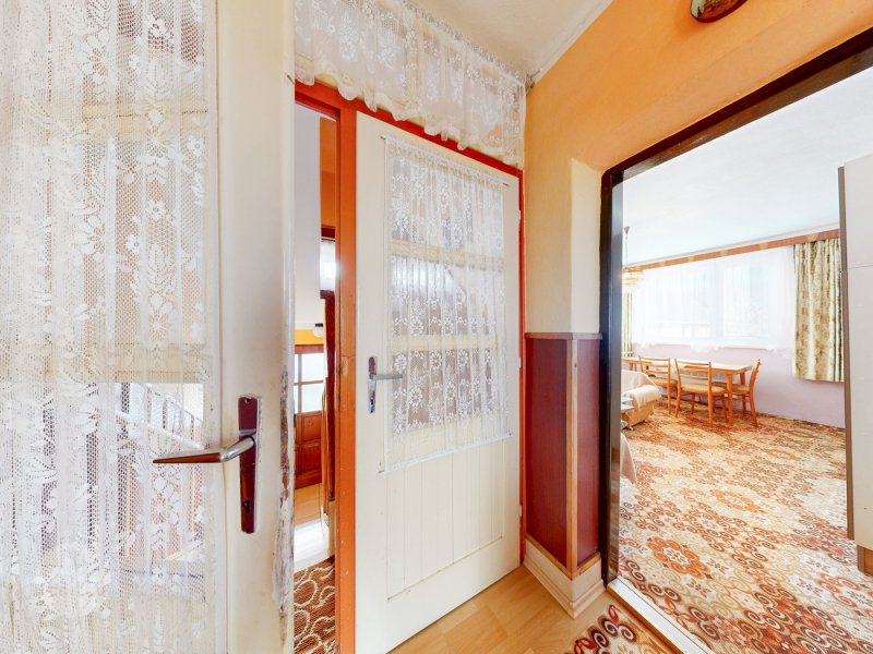 Na predaj rodinný dom v pôvodnom stave s veľkou záhradou - Dúbrava, Liptov