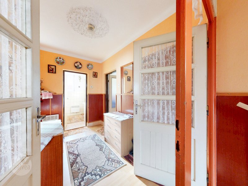 Na predaj rodinný dom v pôvodnom stave s veľkou záhradou - Dúbrava, Liptov