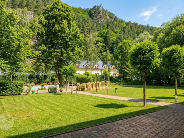 Na predaj 2 izbový byt s parkovaním v garáži a komunitnou záhradou, Trenčín