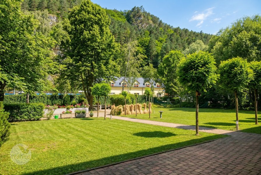 Na predaj 2 izbový byt s parkovaním v garáži a komunitnou záhradou, Trenčín