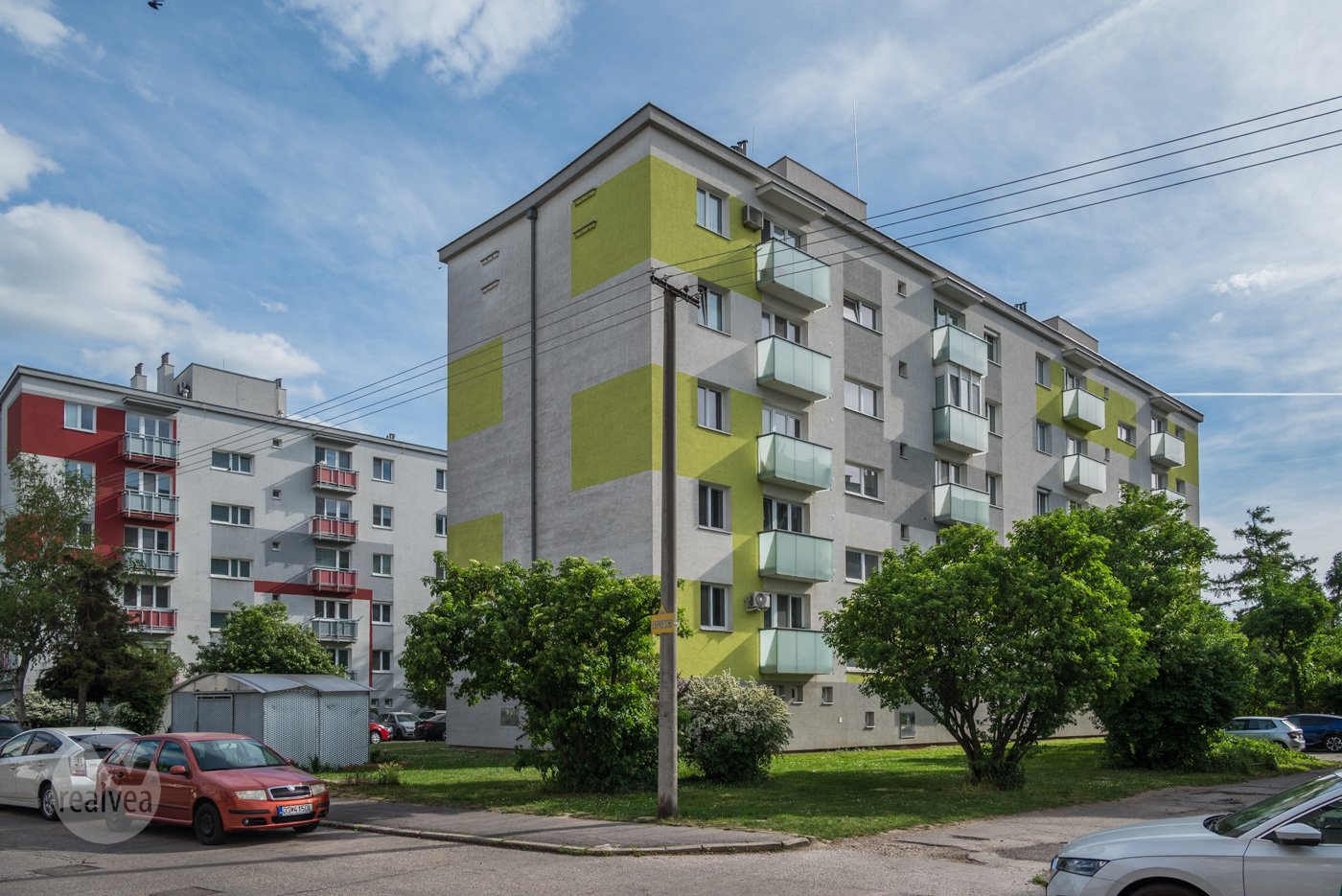 Na predaj 2 izbový byt s potenciálom v tichej časti plnej zelene - Bratislava, Trnávka (Ružinov)