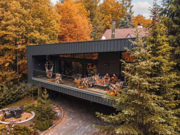 Na predaj moderná rodinná vila pod Chopkom, ukrytá v korunách stromov, Nízke Tatry