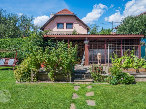 Na predaj komfortný rodinný dom s upravenou záhradou - Kurimany, okres Levoča