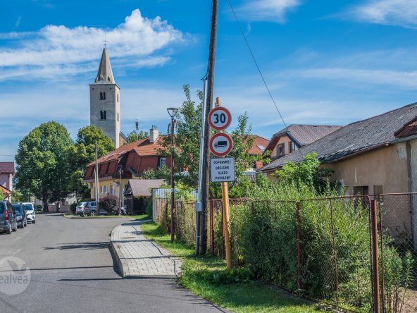 Na predaj rodinný dom s privátnou oázou pokoja a neobmedzeným potenciálom - Huncovce