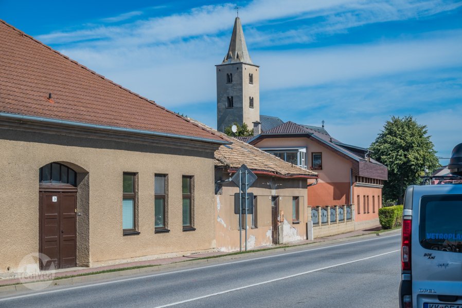Na predaj rodinný dom s privátnou oázou pokoja a neobmedzeným potenciálom - Huncovce
