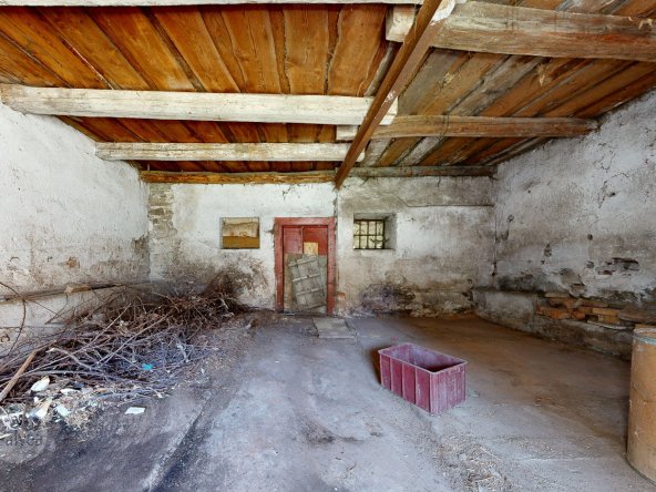 Na predaj rodinný dom s privátnou oázou pokoja a neobmedzeným potenciálom - Huncovce