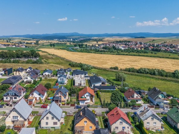 Na predaj veľkorysý rodinný dom na pokojnej ulici, Veľká Lomnica