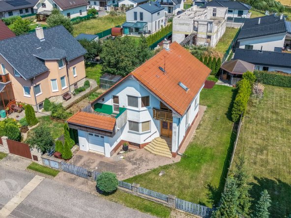 Na predaj veľkorysý rodinný dom na pokojnej ulici, Veľká Lomnica