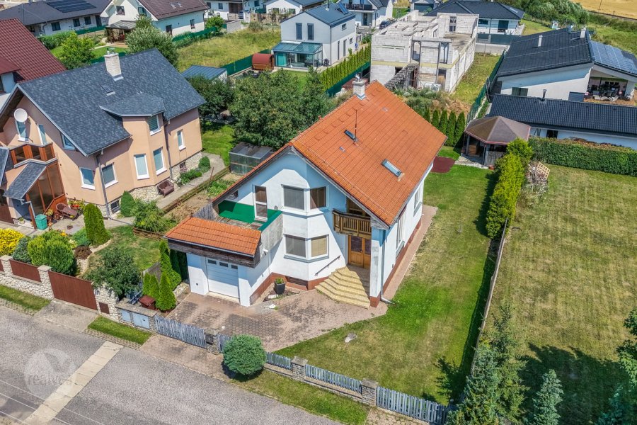 Na predaj veľkorysý rodinný dom na pokojnej ulici, Veľká Lomnica