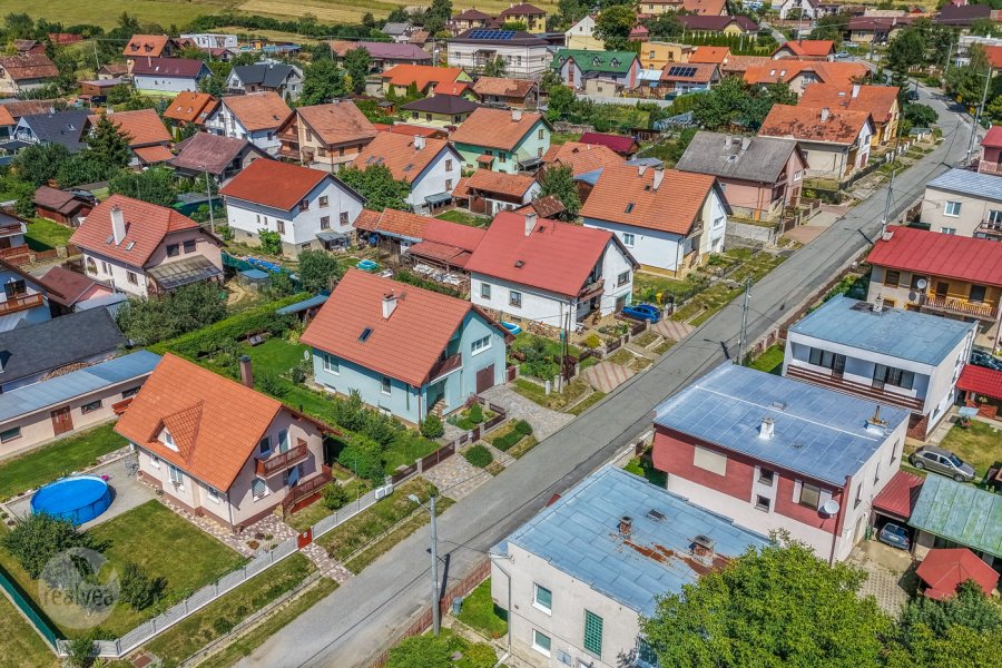 Na predaj komfortný rodinný dom s upravenou záhradou - Kurimany, okres Levoča