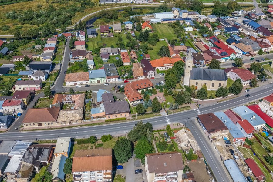Na predaj rodinný dom s privátnou oázou pokoja a neobmedzeným potenciálom - Huncovce