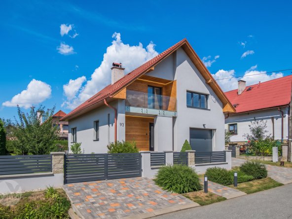 Na predaj komfortný rodinný dom s upravenou záhradou - Kurimany, okres Levoča