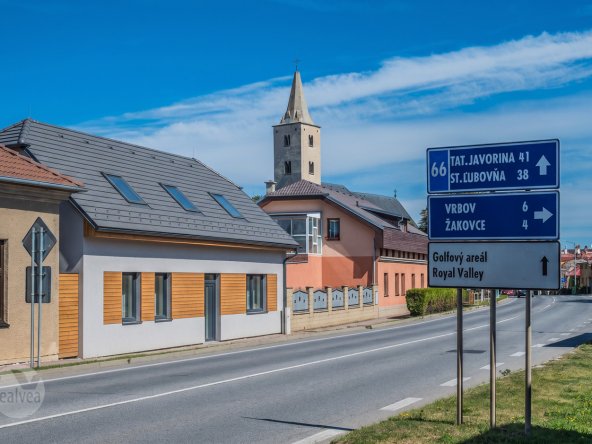 Na predaj rodinný dom s privátnou oázou pokoja a neobmedzeným potenciálom - Huncovce