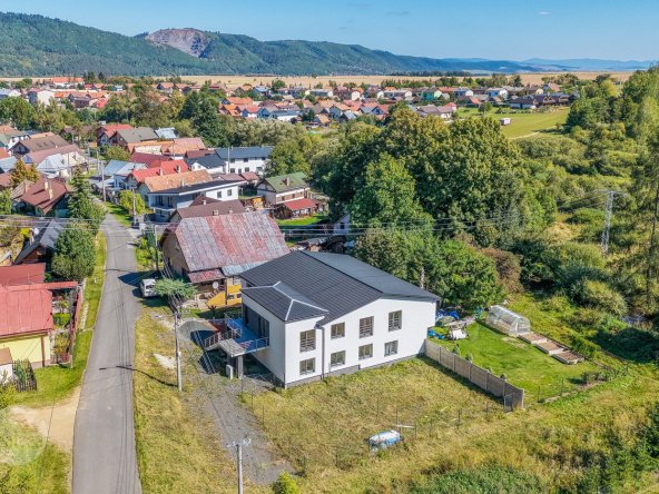 Na predaj veľkometrážne 4-izbové byty s vlastnou záhradou a 2 parkovacími miestami pri Poprade