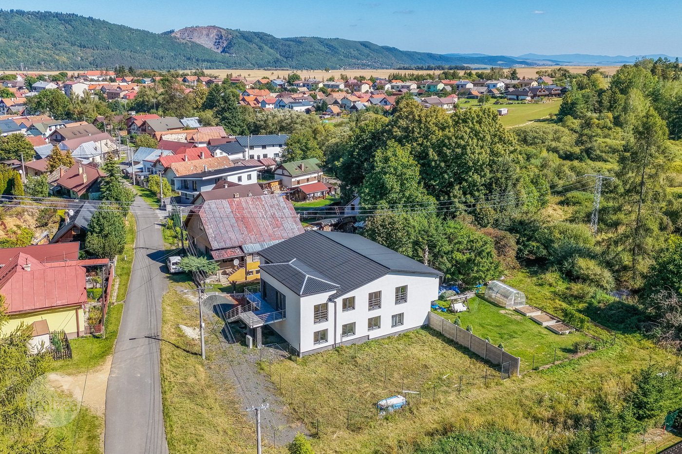 Na predaj veľkometrážne 4-izbové byty s vlastnou záhradou a 2 parkovacími miestami pri Poprade