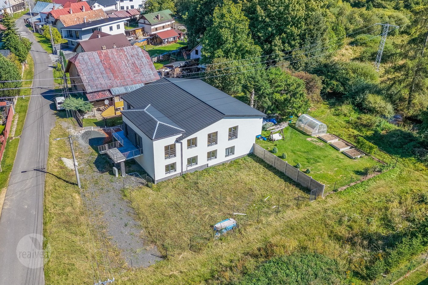 Na predaj veľkometrážne 4-izbové byty s vlastnou záhradou a 2 parkovacími miestami pri Poprade