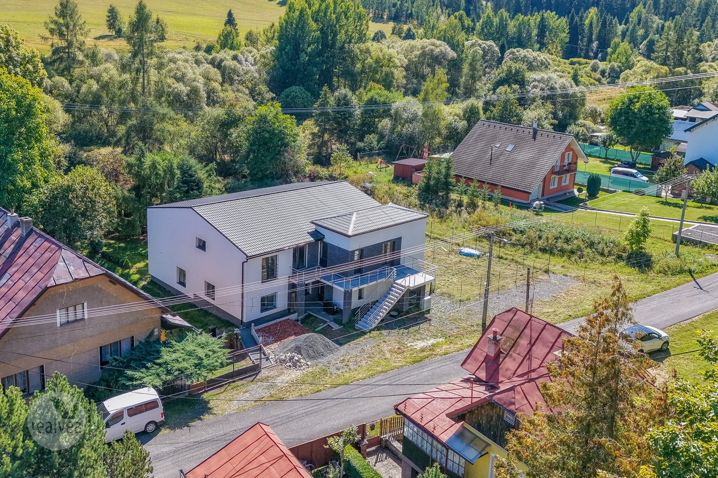 Na predaj veľkometrážne 4-izbové byty s vlastnou záhradou a 2 parkovacími miestami pri Poprade