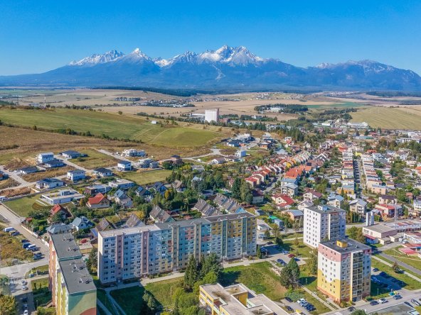 Na predaj zrekonštruovaný 3 izbový byt s výhľadom na Tatry, Kežmarok - sídlisko Juh